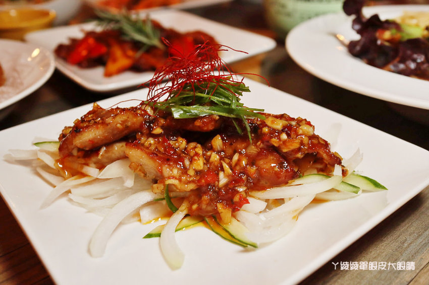 新竹大遠百附近美食推薦洋相餐酒館!新竹火車站附近宵夜美食,生啤酒299元無限暢飲,週四調酒買一送一