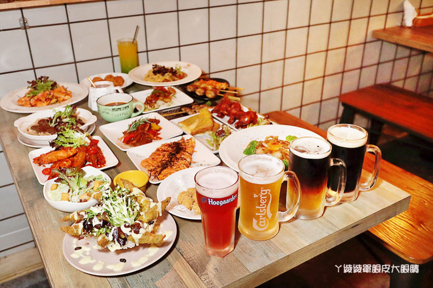 新竹大遠百附近美食推薦洋相餐酒館!新竹火車站附近宵夜美食,生啤酒299元無限暢飲,週四調酒買一送一