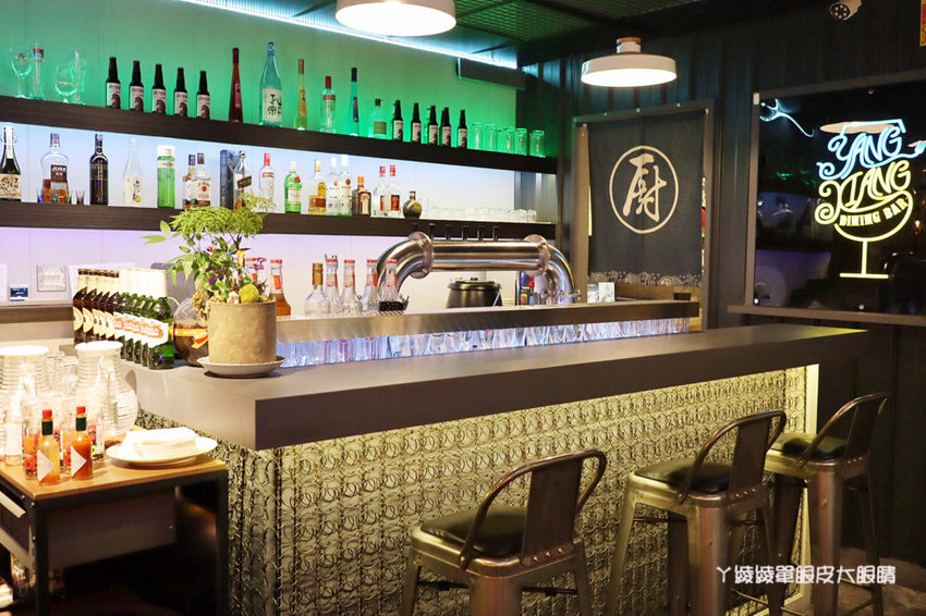 新竹大遠百附近美食推薦洋相餐酒館!新竹火車站附近宵夜美食,生啤酒299元無限暢飲,週四調酒買一送一