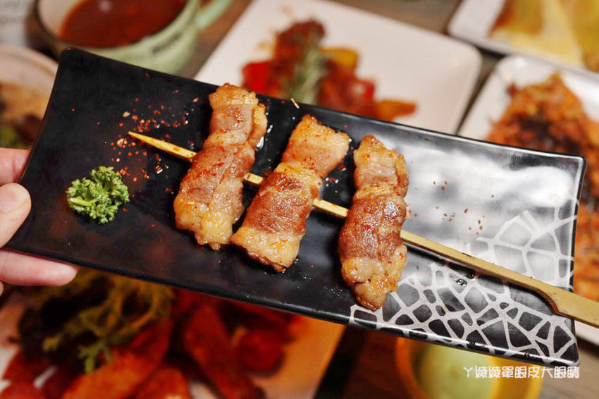 新竹大遠百附近美食推薦洋相餐酒館!新竹火車站附近宵夜美食,生啤酒299元無限暢飲,週四調酒買一送一