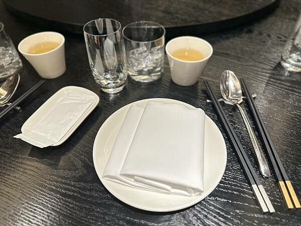 台北市中正區[台北美食] 辰園 台北喜來登大飯店 米其林餐盤推薦粵菜餐廳 必點燒鵝！#中正區善導寺美食 @蛋寶趴趴go