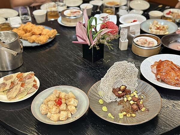 台北市中正區[台北美食] 辰園 台北喜來登大飯店 米其林餐盤推薦粵菜餐廳 必點燒鵝！#中正區善導寺美食 @蛋寶趴趴go