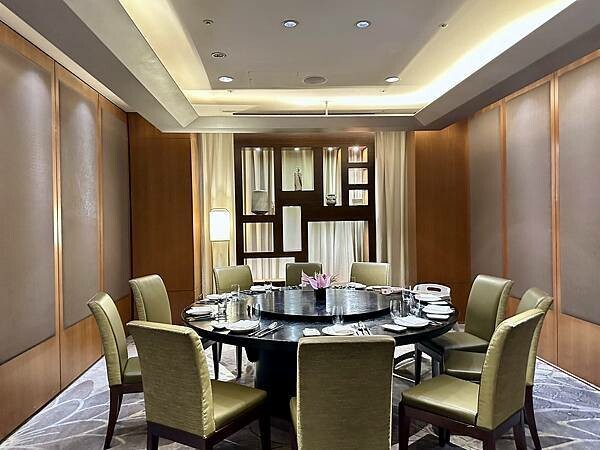 台北市中正區[台北美食] 辰園 台北喜來登大飯店 米其林餐盤推薦粵菜餐廳 必點燒鵝！#中正區善導寺美食 @蛋寶趴趴go