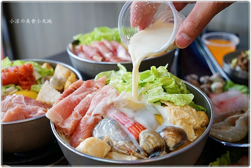 台中小火鍋║饌囍堂臭臭鍋大甲店，特濃番茄鍋甜出新高度，白飯、肉燥、飲料、冰淇淋、霜淇淋通通吃到飽！