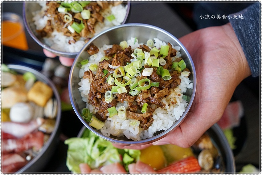 台中小火鍋║饌囍堂臭臭鍋大甲店，特濃番茄鍋甜出新高度，白飯、肉燥、飲料、冰淇淋、霜淇淋通通吃到飽！