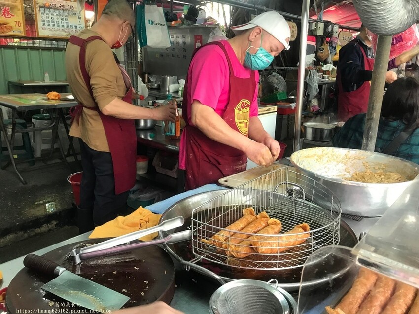 【台北大同區】台北大稻埕慈聖宮美食『大稻埕慈聖宮無名雞卷』古早味小吃~