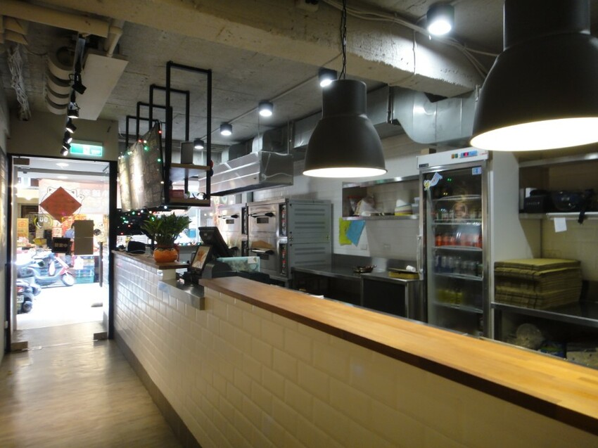 【美食】「一個人的披薩」淡水手工披薩推薦，現做Pizza內用外帶外送好滋味 (附菜單)