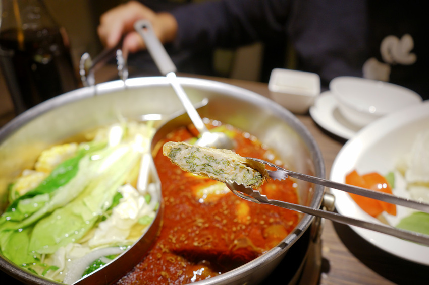 台北｜一兵一卒鍋物概念館 頂級VIP管家服務，海陸雙饗麻辣火鍋推薦！ - 奇奇一起玩樂趣