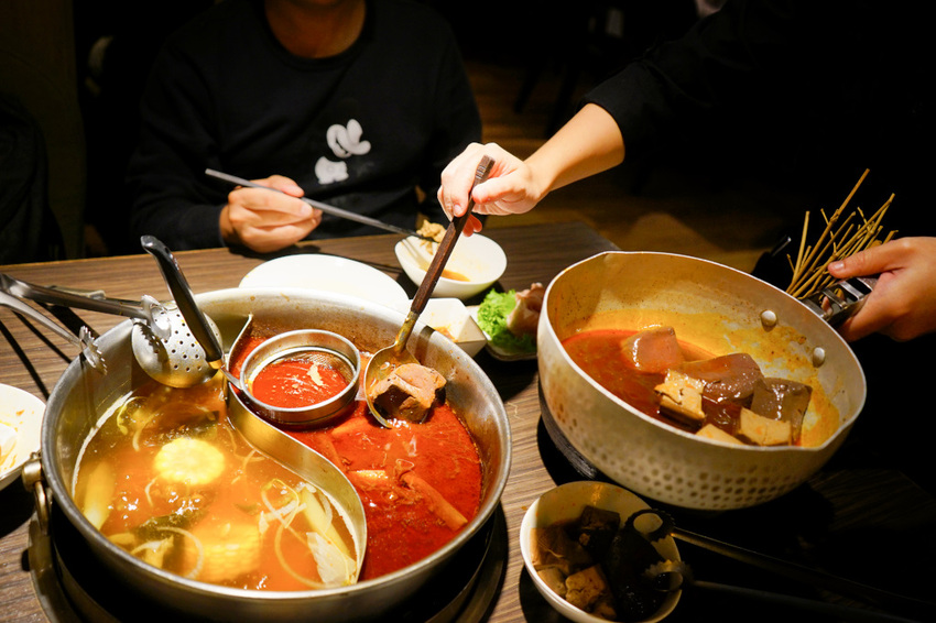 台北｜一兵一卒鍋物概念館 頂級VIP管家服務，海陸雙饗麻辣火鍋推薦！ - 奇奇一起玩樂趣