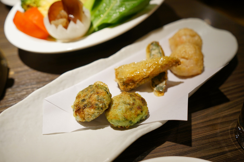 台北｜一兵一卒鍋物概念館 頂級VIP管家服務，海陸雙饗麻辣火鍋推薦！ - 奇奇一起玩樂趣