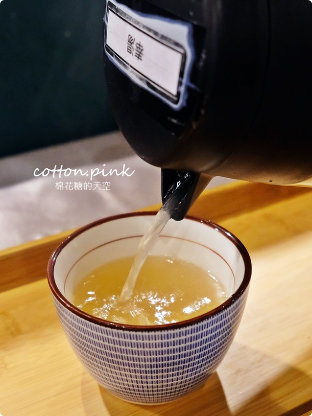 台中火鍋這家也有吃到飽耶！最低189元～超多青菜、菇類任你夾，滷肉飯、菌菇飯吃到飽，天圓地方職人鍋物真心超值！