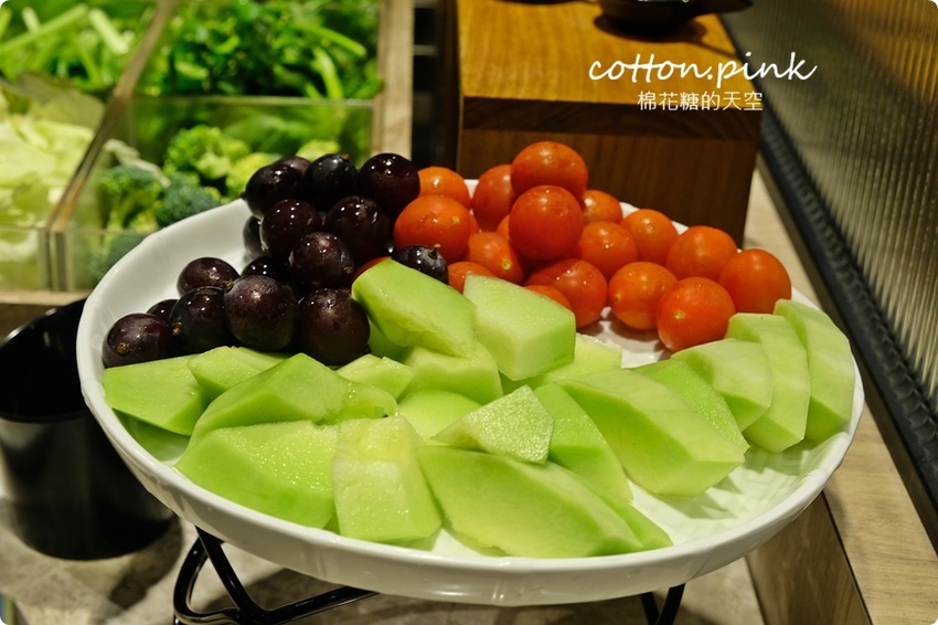 台中火鍋這家也有吃到飽耶！最低189元～超多青菜、菇類任你夾，滷肉飯、菌菇飯吃到飽，天圓地方職人鍋物真心超值！