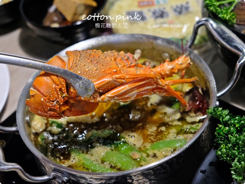 台中火鍋這家也有吃到飽耶！最低189元～超多青菜、菇類任你夾，滷肉飯、菌菇飯吃到飽，天圓地方職人鍋物真心超值！