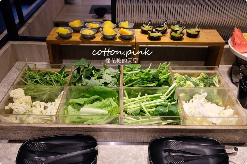 台中火鍋這家也有吃到飽耶！最低189元～超多青菜、菇類任你夾，滷肉飯、菌菇飯吃到飽，天圓地方職人鍋物真心超值！