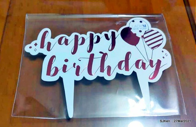 「9吋LADY M NEW YORK 伯爵紅茶千層蛋糕」(9 inches Birthday cake with Earl Gray Mille Crepes flavor from Lady M New York), Taipei, Taiwan, Mar, 27, 2021