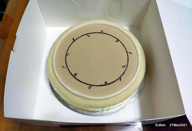 「9吋LADY M NEW YORK 伯爵紅茶千層蛋糕」(9 inches Birthday cake with Earl Gray Mille Crepes flavor from Lady M New York), Taipei, Taiwan, Mar, 27, 2021