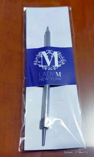 「9吋LADY M NEW YORK 伯爵紅茶千層蛋糕」(9 inches Birthday cake with Earl Gray Mille Crepes flavor from Lady M New York), Taipei, Taiwan, Mar, 27, 2021