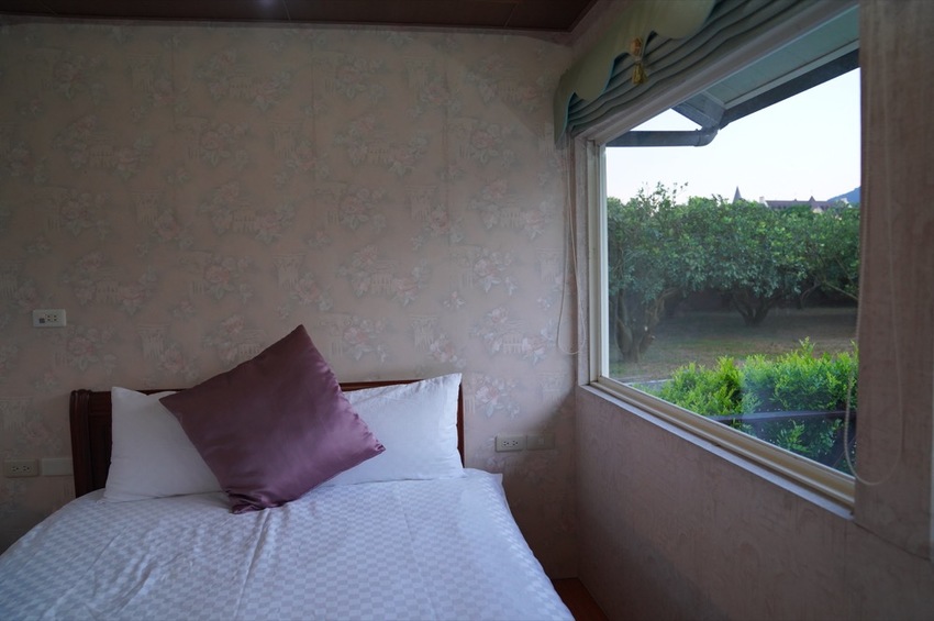 花蓮 三天兩夜|瑞穗玉里伴手禮推薦,蜜香紅茶禮盒、米麻糬、柚皮糖必買,「黃金湯」小木屋溫泉CP值超高! · 算命的說我很愛吃