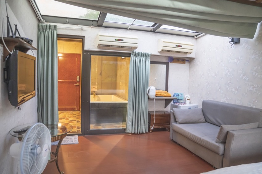 花蓮 三天兩夜|瑞穗玉里伴手禮推薦,蜜香紅茶禮盒、米麻糬、柚皮糖必買,「黃金湯」小木屋溫泉CP值超高! · 算命的說我很愛吃