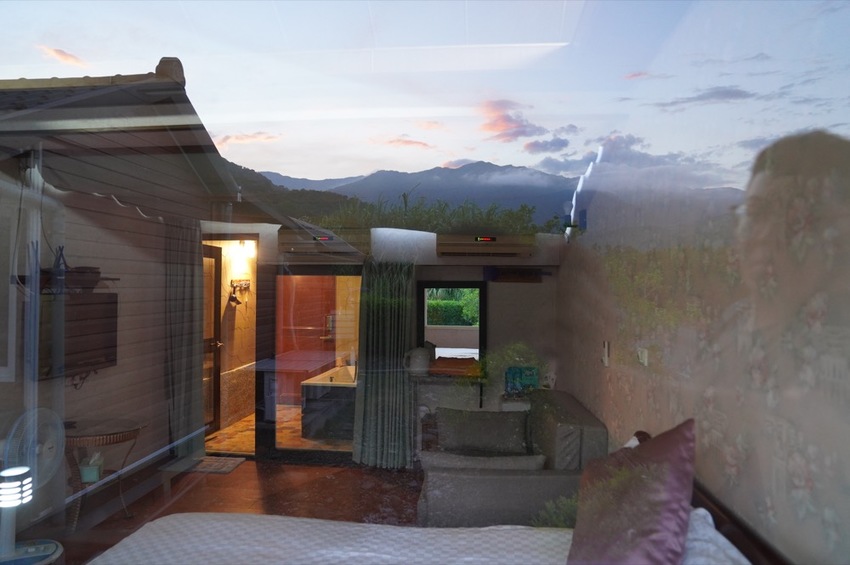 花蓮 三天兩夜|瑞穗玉里伴手禮推薦,蜜香紅茶禮盒、米麻糬、柚皮糖必買,「黃金湯」小木屋溫泉CP值超高! · 算命的說我很愛吃