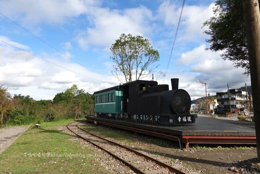 〖天送埤〗挑戰你的恐懼！10公尺高空伐木星空．搭乘五分仔小火車．DIY窯烤披薩．輕旅行 - 艾瑪▪ 享受吃喝玩樂札記