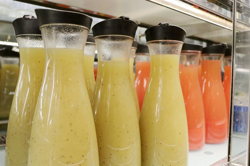 跨國界精緻料理Buffet這裡吃.周末還有加碼北海道帝王蟹味噌湯和現煎安格斯黑牛排吃到飽.台北寒舍艾美酒店♥