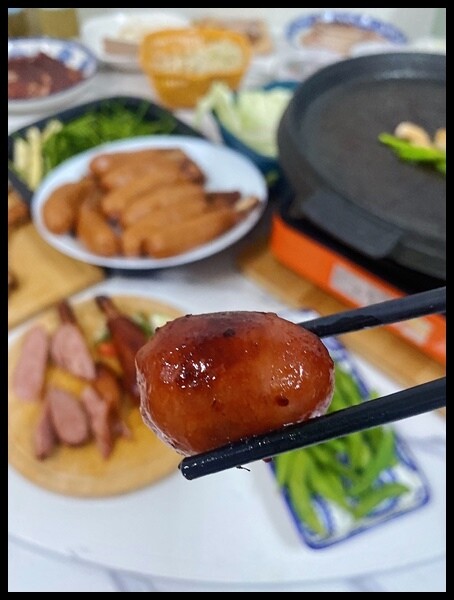 搶購中秋烤肉!寒舍探索廚房與台畜聯名「2024中秋烤肉組」,宅配到府送「珍珠香腸」數量有限。