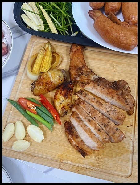 搶購中秋烤肉!寒舍探索廚房與台畜聯名「2024中秋烤肉組」,宅配到府送「珍珠香腸」數量有限。