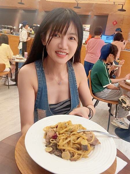 【信義區美食】成真咖啡BELLAVITA店，全天候早午餐、甜