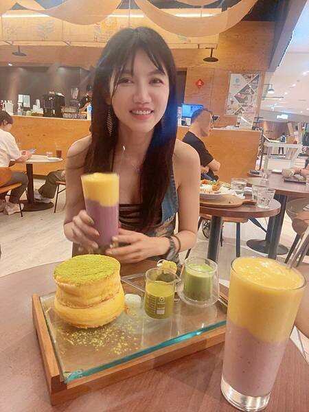 【信義區美食】成真咖啡BELLAVITA店，全天候早午餐、甜