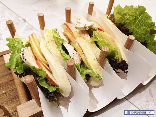 台北信義咖啡館【成真咖啡-台北Bellavita信義店】舒芙蕾太好吃了！還有三種風味的彩虹飯/2021Bellavita聖誕