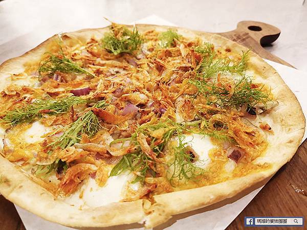 台北信義咖啡館【成真咖啡-台北Bellavita信義店】舒芙蕾太好吃了！還有三種風味的彩虹飯/2021Bellavita聖誕