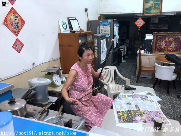 【高雄。鼓山】什麼！！！在藥局裡吃湯圓？一家藥局甜酒釀湯圓