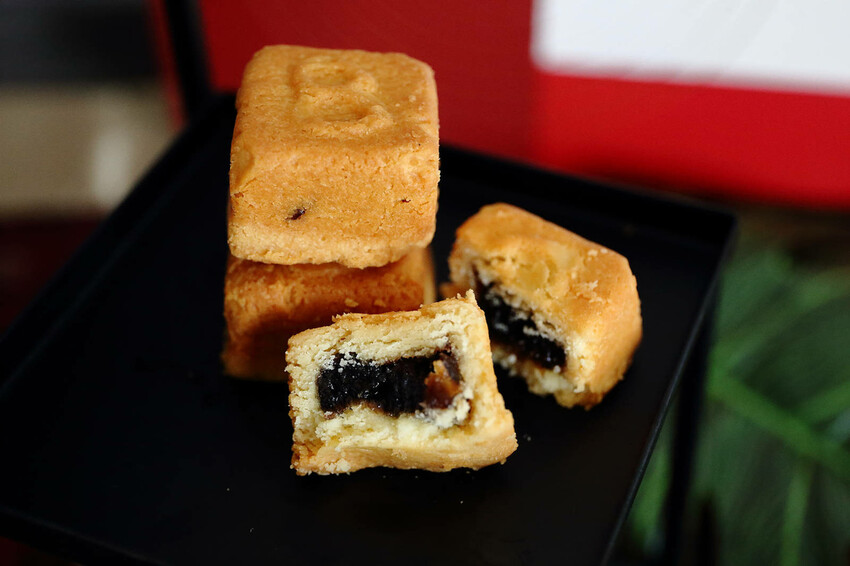 六月初一熱銷的伴手禮-鳳梨酥，精緻小巧的一口酥，令人愛不釋口