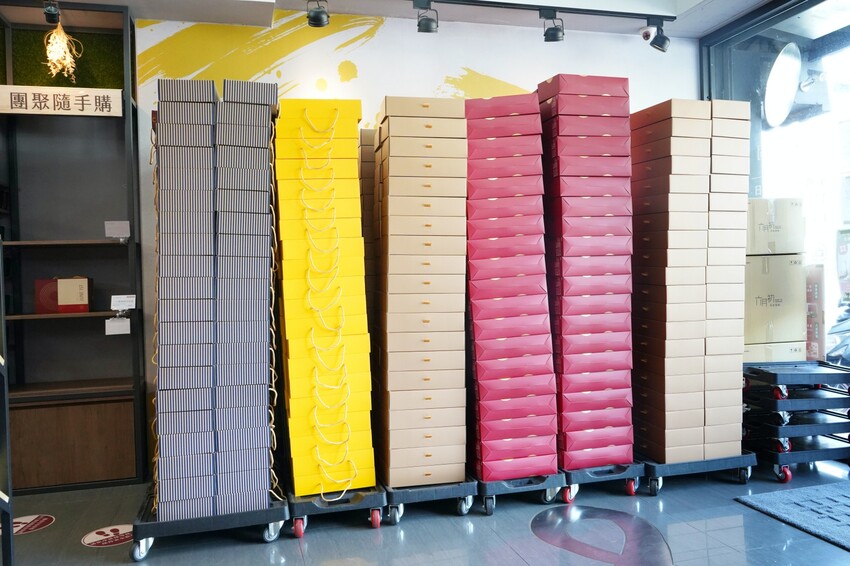 台中市南區不只有超人氣8結蛋捲！內行人必買六月初一的熱銷零食大公開！小資送禮大方又體面，還有零食分享包喲