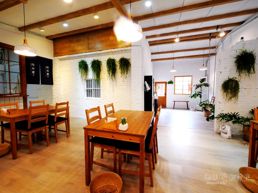 桃園中壢區美食推薦【阿米家 Jia Mia - 青麻拌麵】中原大學商圈│文青風老屋新生拌麵店 - 德妹看新世界