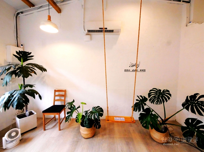 桃園中壢區美食推薦【阿米家 Jia Mia - 青麻拌麵】中原大學商圈│文青風老屋新生拌麵店 - 德妹看新世界