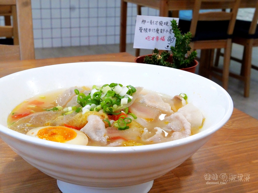 桃園中壢區美食推薦【阿米家 Jia Mia - 青麻拌麵】中原大學商圈│文青風老屋新生拌麵店 - 德妹看新世界