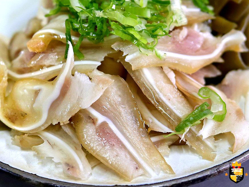 台南麵店／46年老店古早眷村味／超隱密巷弄不小心就迷路／在地人從小吃到大／老饕私藏多年口袋名單／忠實顧客打娘胎就開始吃