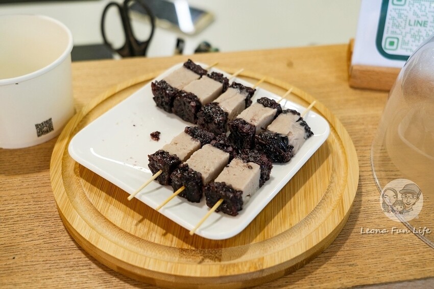 台中市南屯區在可愛國小教室裡喝綠豆甜湯,來Google評分4.9的文青風甜品店清涼一下!|希望綠豆湯|公益路美食|台中南屯