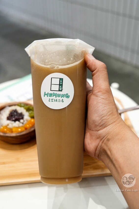 台中市南屯區在可愛國小教室裡喝綠豆甜湯,來Google評分4.9的文青風甜品店清涼一下!|希望綠豆湯|公益路美食|台中南屯