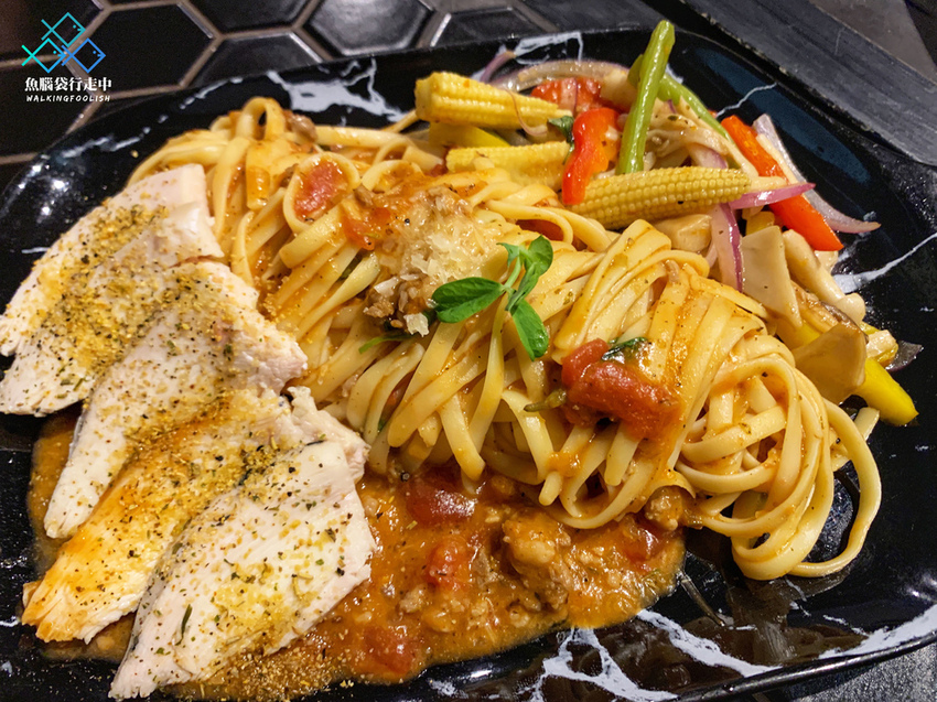 魚腦袋行走中_她的 (15).jpg