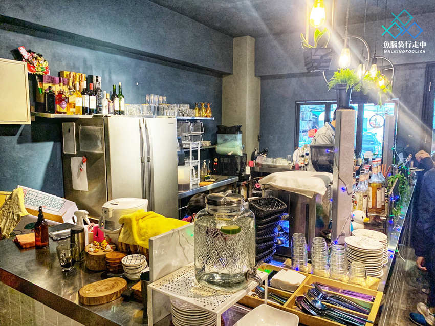 魚腦袋行走中_她的 (5).jpg