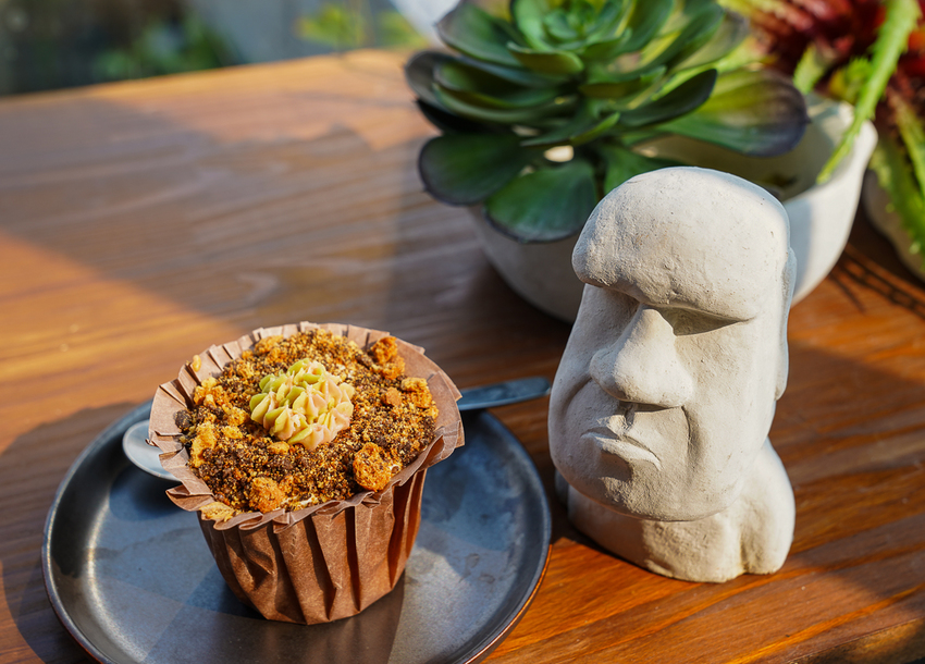 [高雄]肉肉栽培研究所-多肉植物主題景觀咖啡廳~跟摩艾一起嘟嘴賣萌 - 美食好芃友