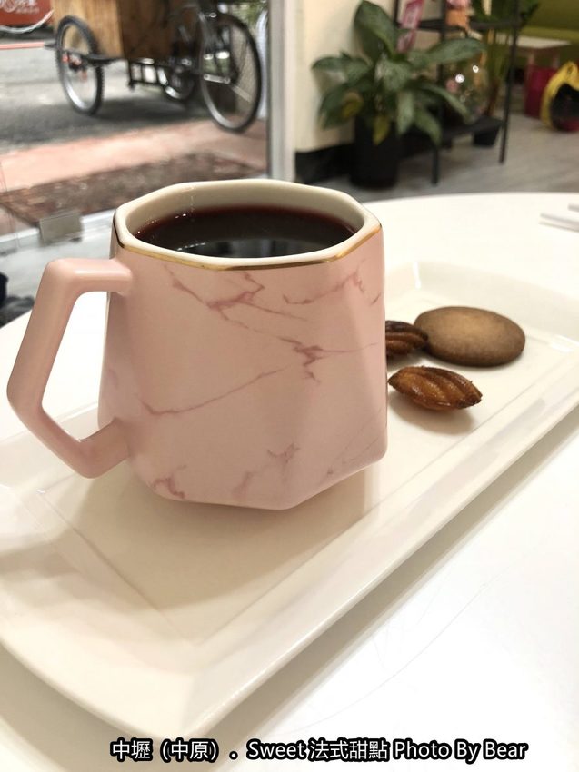 【中壢】「Sweet法式甜點．從攤車到實體店面的隱藏版下午茶（鹹派/千層蛋糕/生乳捲/塔類甜點/常溫蛋糕/日新路/中原商圈）」