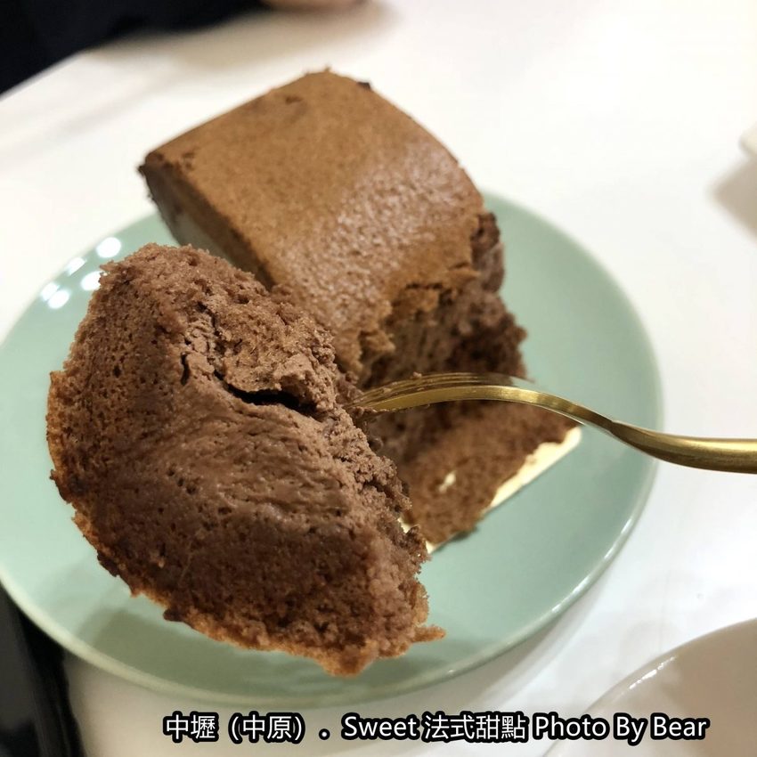 【中壢】「Sweet法式甜點．從攤車到實體店面的隱藏版下午茶（鹹派/千層蛋糕/生乳捲/塔類甜點/常溫蛋糕/日新路/中原商圈）」