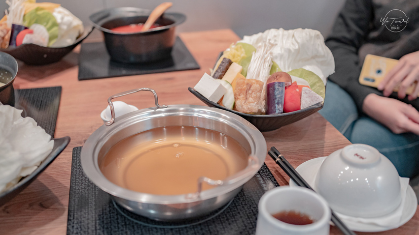 新莊最美的火鍋店-御鼎湯火鍋店 原本鍋物，限定母親節送龍蝦與生食級干貝【新北新莊】 - 微笑娃生活旅行