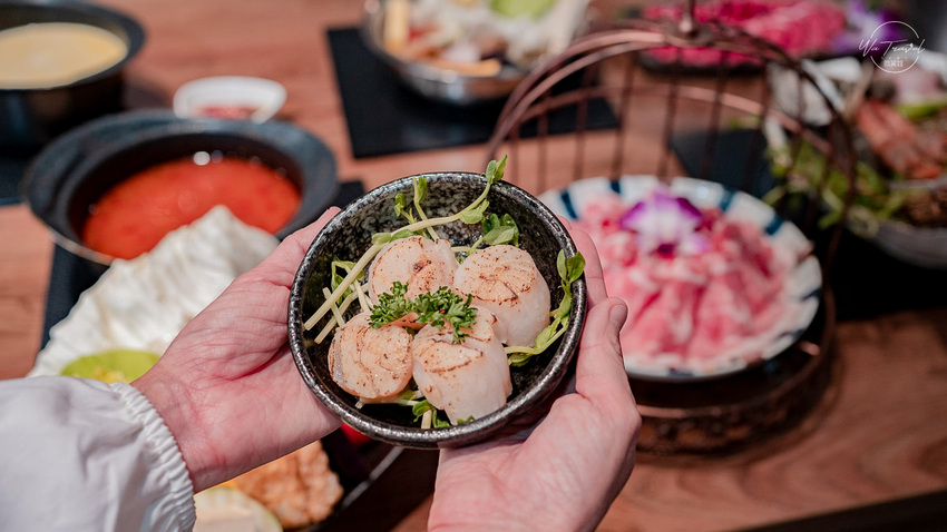 新莊最美的火鍋店-御鼎湯火鍋店 原本鍋物，限定母親節送龍蝦與生食級干貝【新北新莊】 - 微笑娃生活旅行