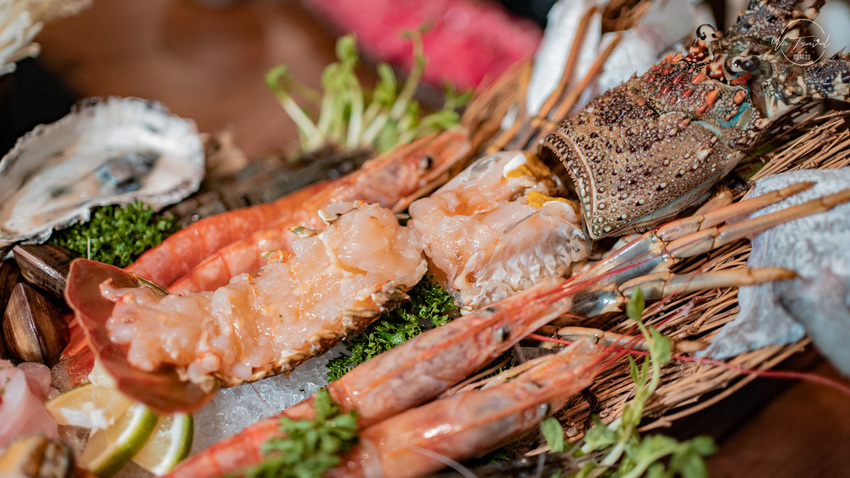 新莊最美的火鍋店-御鼎湯火鍋店 原本鍋物，限定母親節送龍蝦與生食級干貝【新北新莊】 - 微笑娃生活旅行