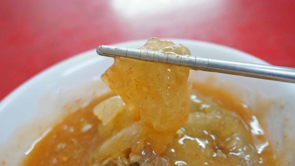 【台北美食】脆皮麻辣臭豆腐,大腸肉羹麵線,肉圓-沒有店名的超低調爆美味小吃店 【台北美食】脆皮麻辣臭豆腐,大腸肉羹麵線,肉圓-沒有店名的超低調爆美味小吃店